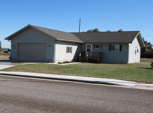 1607 Golden Eagle Dr, Lewistown, MT 59457