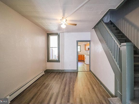 5th image of 121 S West St