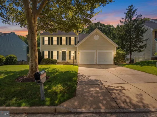 5885 Fincastle Dr, Manassas, VA 20112