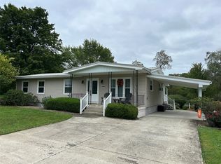 286 Maple St, Conneaut Lake, PA 16316