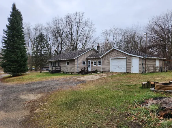 156 Evergreen Circle Dr, Sherwood, MI 49089