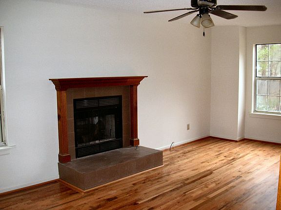 Fireplace & Hardwood Floors