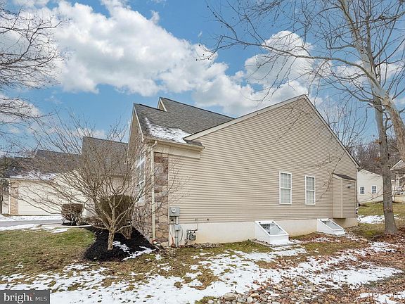 3rd image of 1204 Bellows Ct