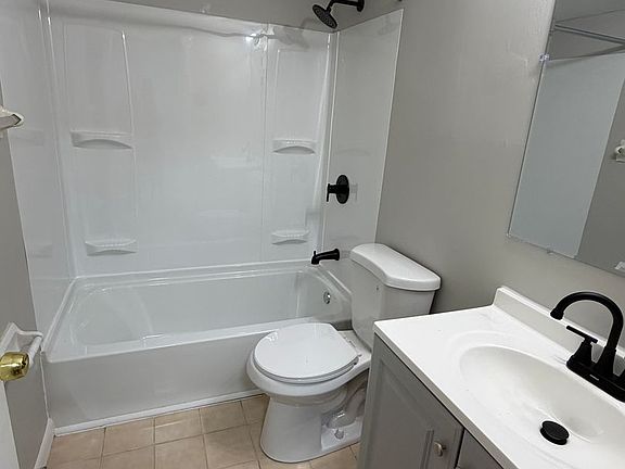 5th image of 607 S Linden Ave #5