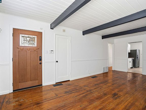 3rd image of 2828 Hilltop Rd