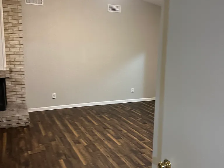 711 E Timberview Ln — Photo 5
