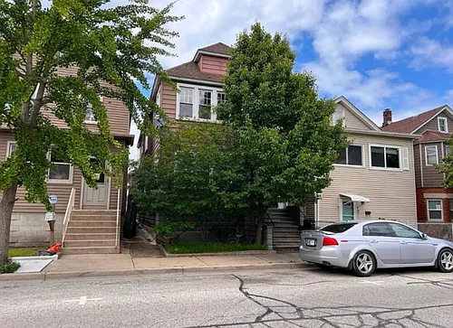 1541 John St #2 Photo 1