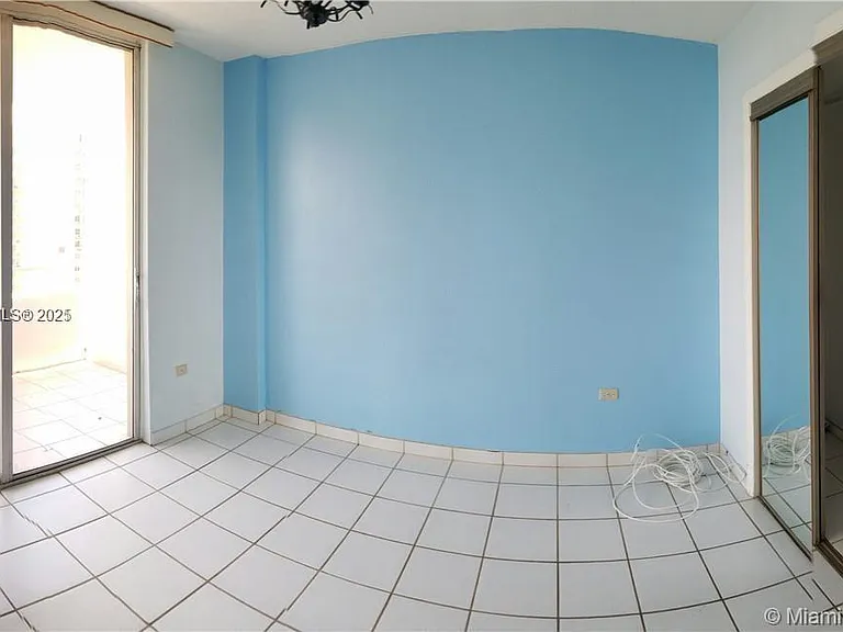5555 Collins Ave #11U — Photo 11