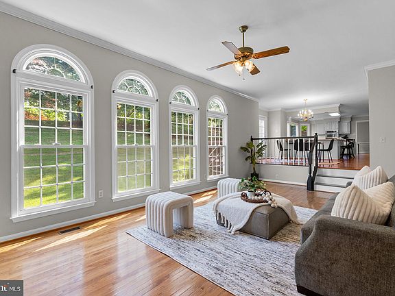 4th image of 20300 Rosemeadow Ct