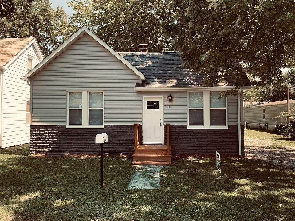 1st image of 2034 1st St