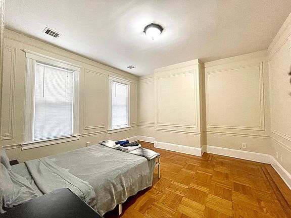 4th image of 342 Saint Pauls Ave #2