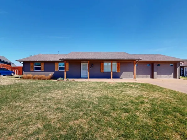 204 Ponderosa Dr, Woodward, OK 73801