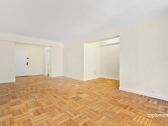 3rd image of 220 Madison Ave #9MM