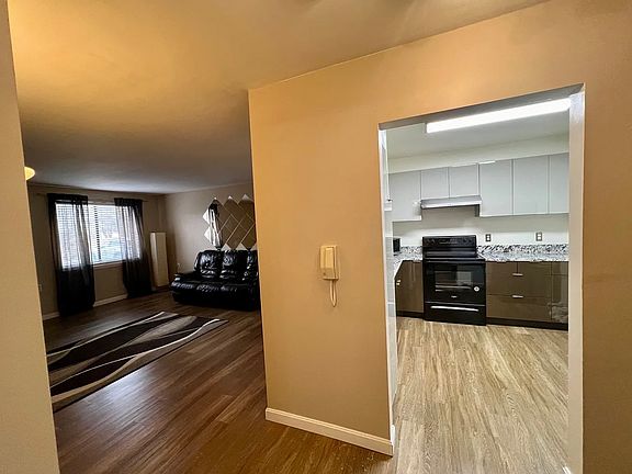 3rd image of 30 Daniels St APT 108