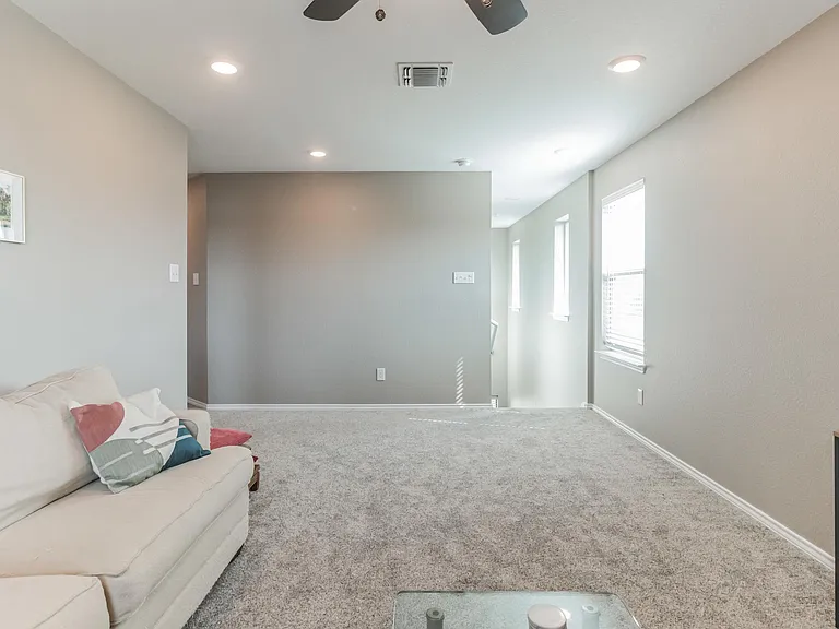 402 Thunder Valley Trl — Photo 18