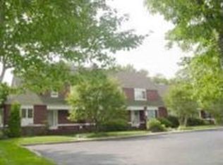 2 Polo Club Rd, Narragansett, RI 02882