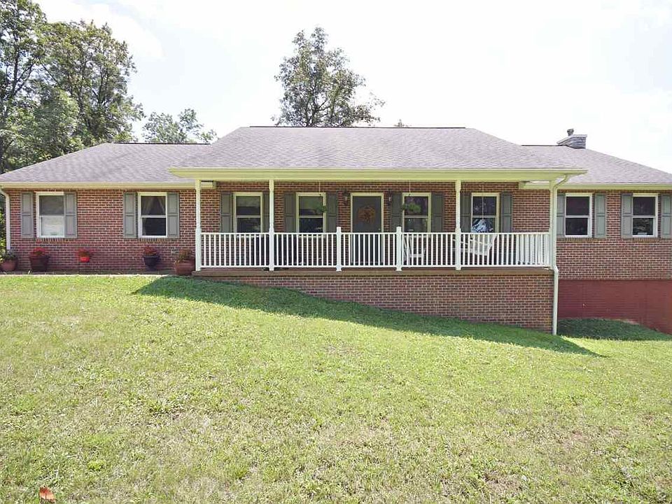 1st image of 470 Mountain Laurel Dr