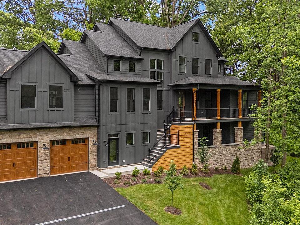 1st image of 3520 Castle Way