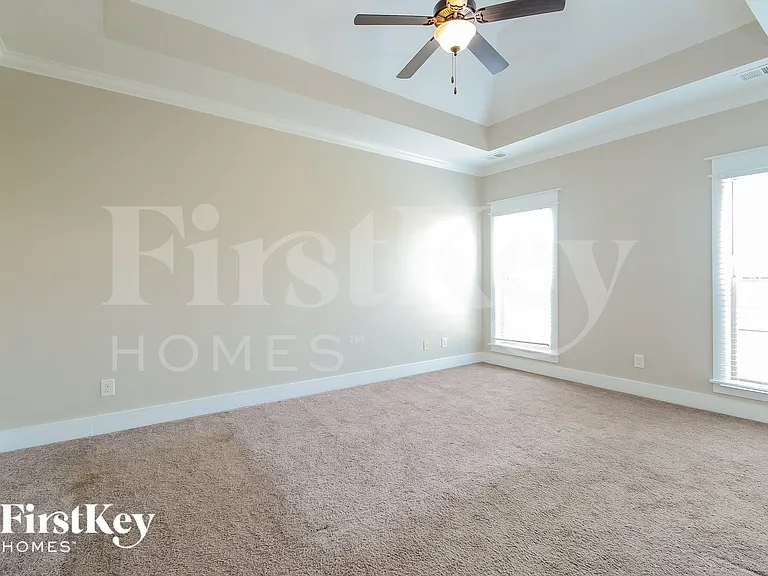 4894 Mountain Gap Dr — Photo 9