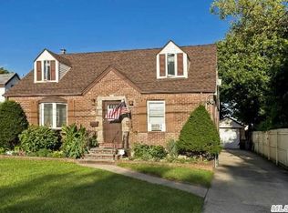 11 Miller Pl, Valley Stream, NY 11580