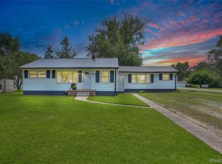 6936 Ryburn St, Shelby Township, MI 48317