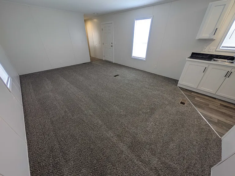 38000 Le Chateau Blvd #402 — Photo 4