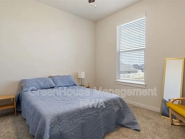 4813 Triangle St — Photo 18