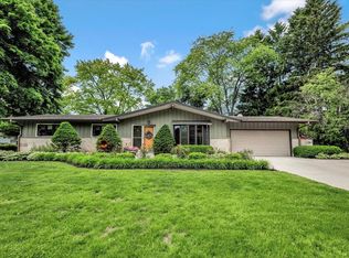 2105 Mount Kisco Dr, Elm Grove, WI 53122