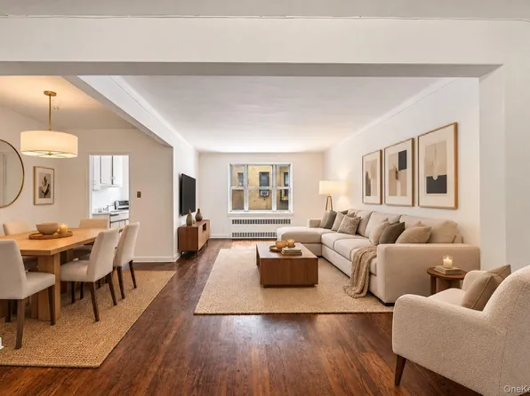 8333 Austin Street #6R, Kew Gardens, NY 14415