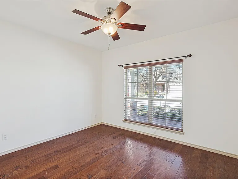 1809 McGee Ave — Photo 9