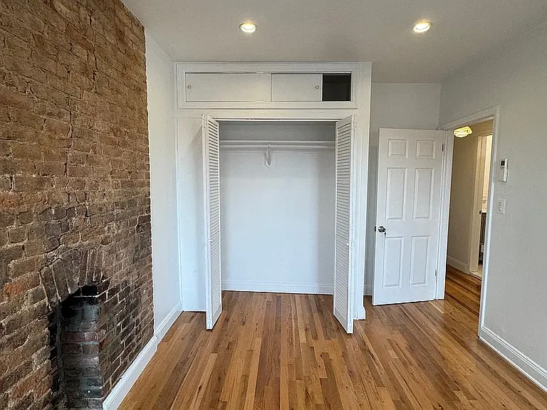 228 Monroe St #4 — Photo 21