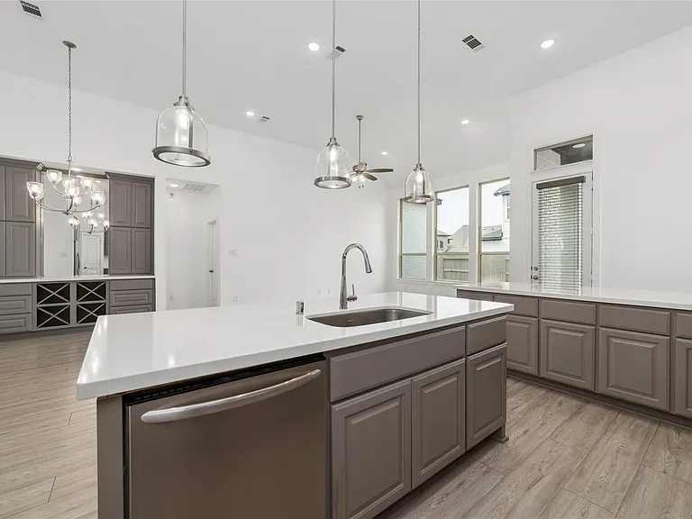 7315 Camden Crestwood Way — Photo 14