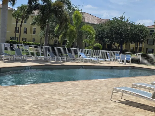 4135 Residence Dr, Fort Myers, FL