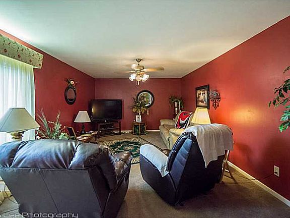 2nd image of 2340 N Gooseberry Ln
