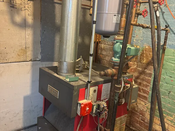 191 Grant Avenue image 31 of 34