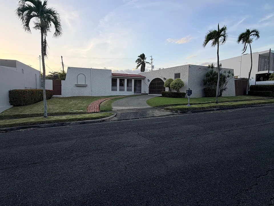 1771 Siervas De Maraa