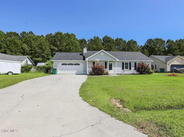 125 Daphne Drive, Hubert, NC 28539