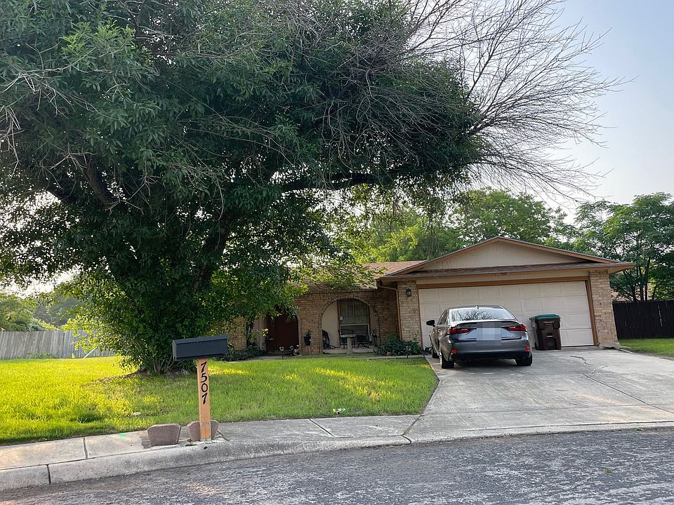 1st image of 7507 Fairington Dr