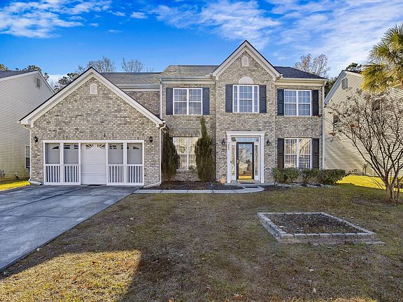 2nd image of 3449 Kirkwall Dr