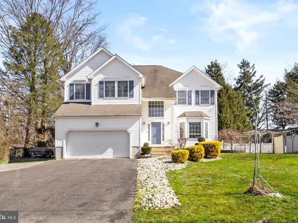 270 Hughes Dr, Hamilton, NJ 08690