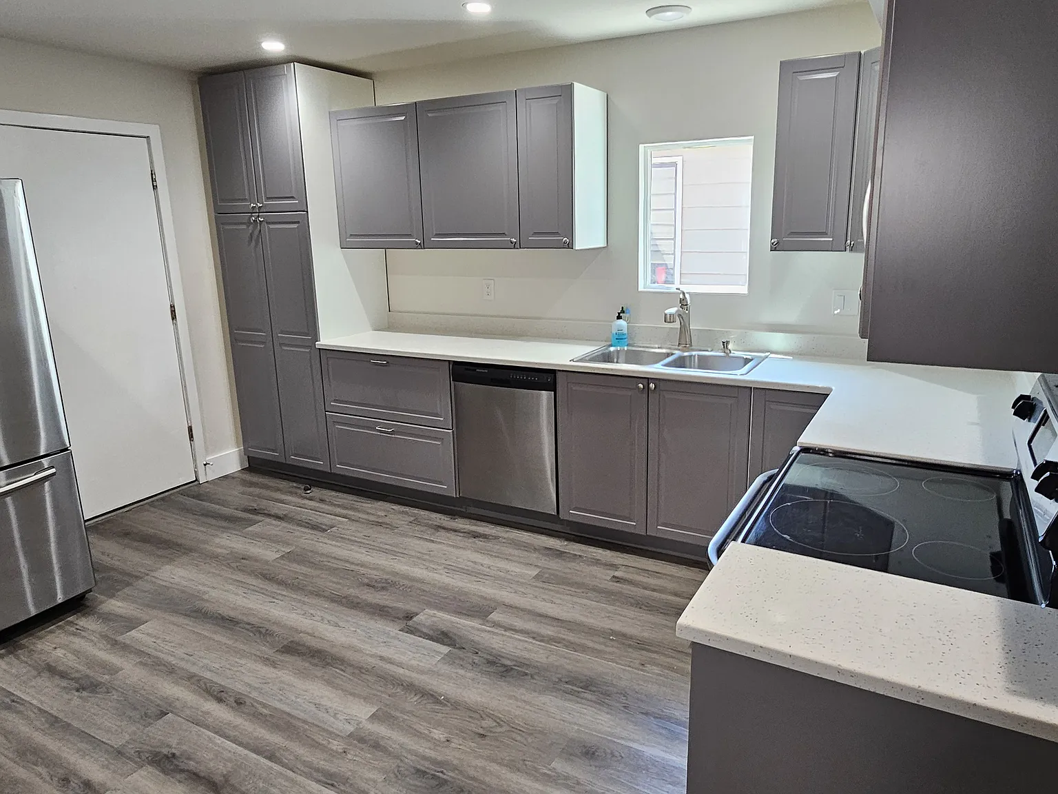 9123 Meade St — Photo 4