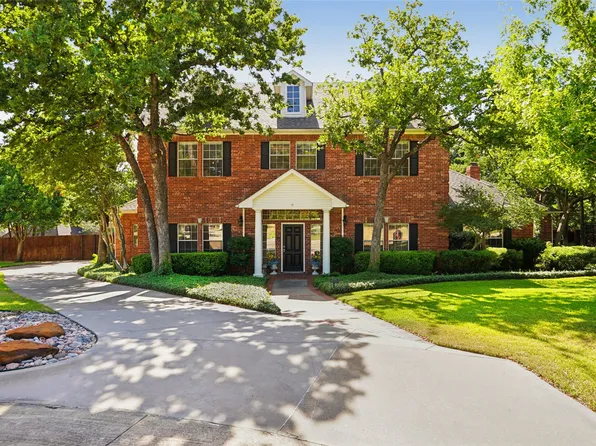 27 Oak Forrest Cir, Denton, TX 76210