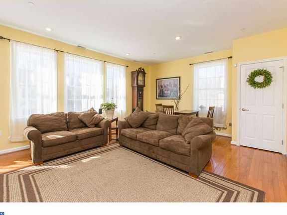 2nd image of 4471 Riverview Ln #66