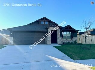 3201 Gunnison River Dr, Yukon, OK 73099