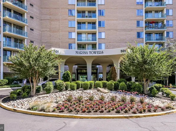 501 Slaters Ln APT 304, Alexandria, VA 22314