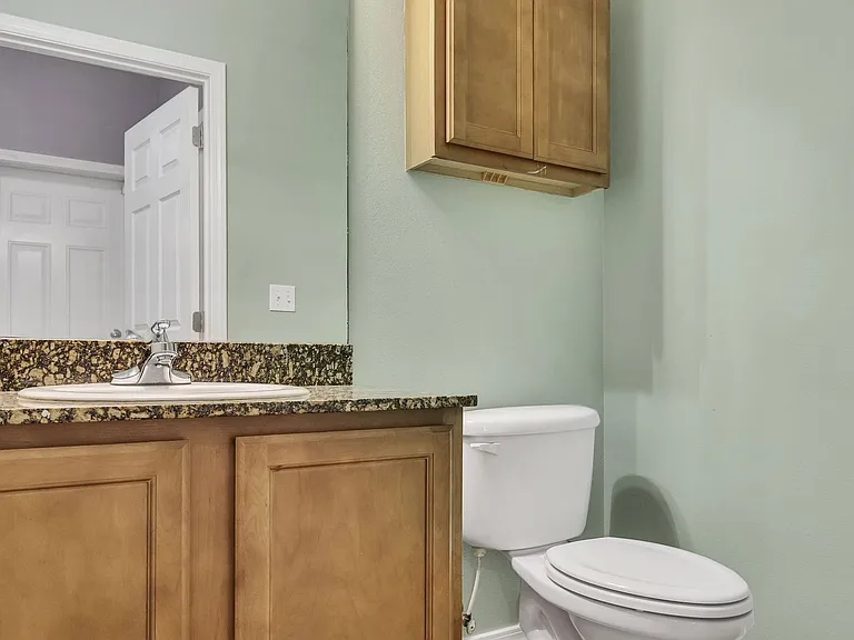1486 Bentley Cir — Photo 31
