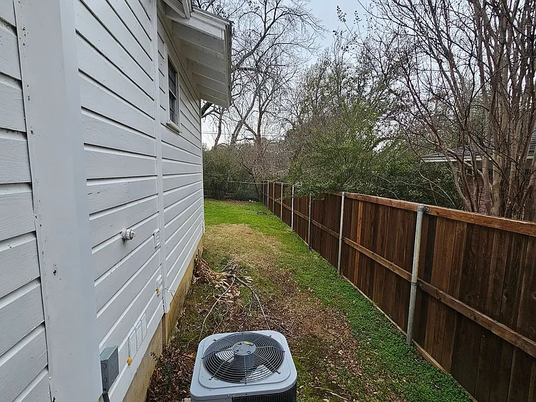 2115 Glenwood Ln — Photo 19