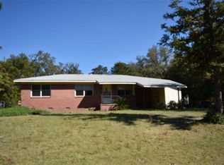 6582 Cedar St, Milton, FL 32570