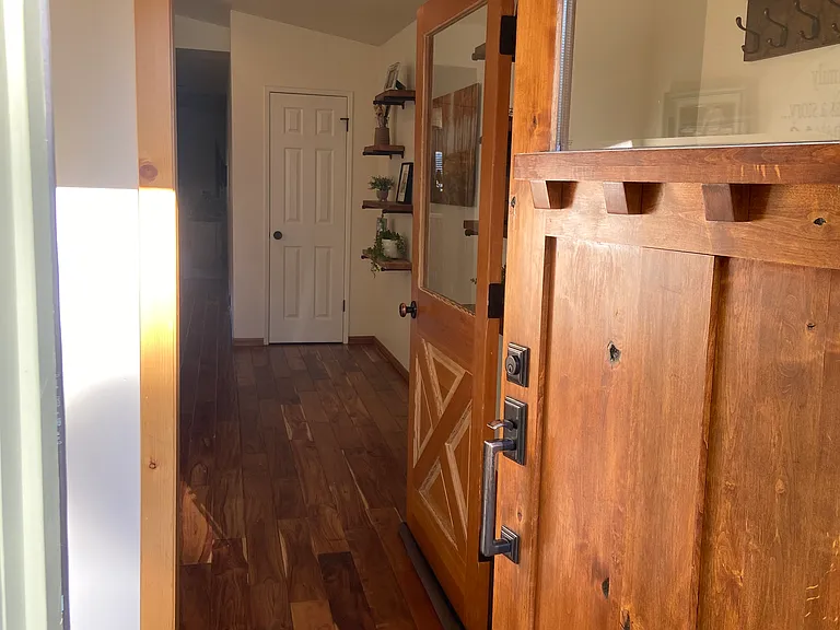 125 Wagon Wheel Rd — Photo 9