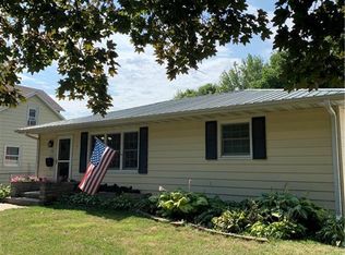 210 W Filmore St, Winterset, IA 50273